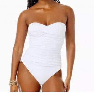 NWT! Women’s Lilly Pulitzer Resort White Flamenco one piece bathing suit SZ 0